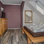Ta Fabrika Restavracija,pizzerija In Prenocisca בית הארחה 3*