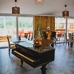 Ta Fabrika Restavracija,pizzerija In Prenocisca
