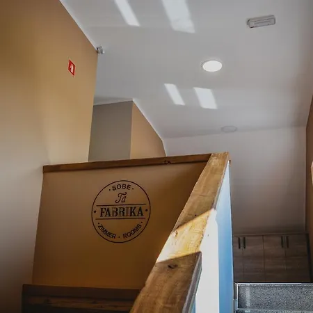 Ta Fabrika Restavracija,pizzerija In Prenocisca * Dravograd