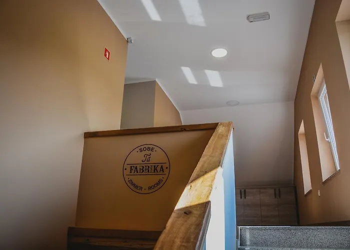 Ta Fabrika Restavracija,pizzerija In Prenocisca 3* Dravograd