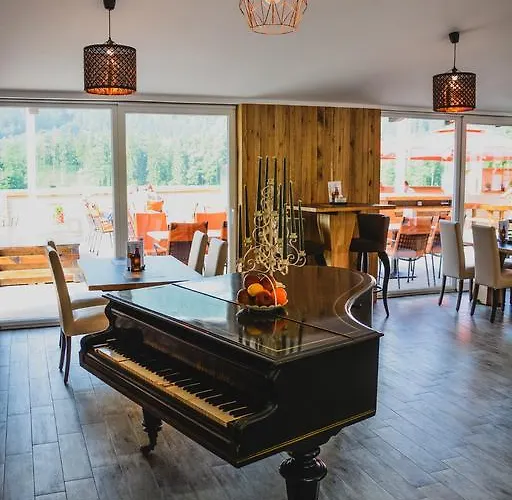 Ta Fabrika Restavracija,pizzerija In Prenocisca